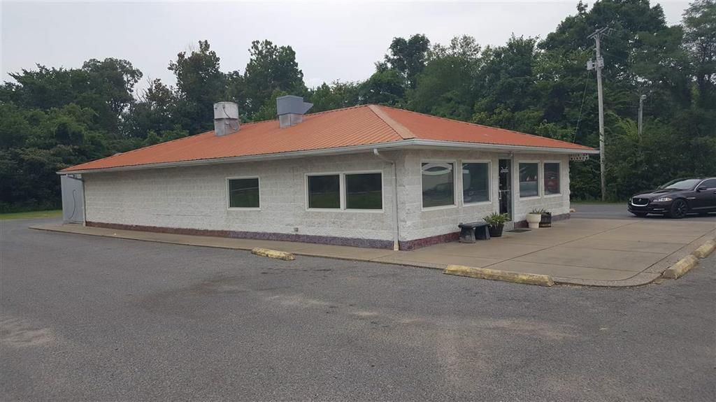 252 N Main St, Calvert City, KY 42029
